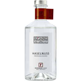 Haselnuss